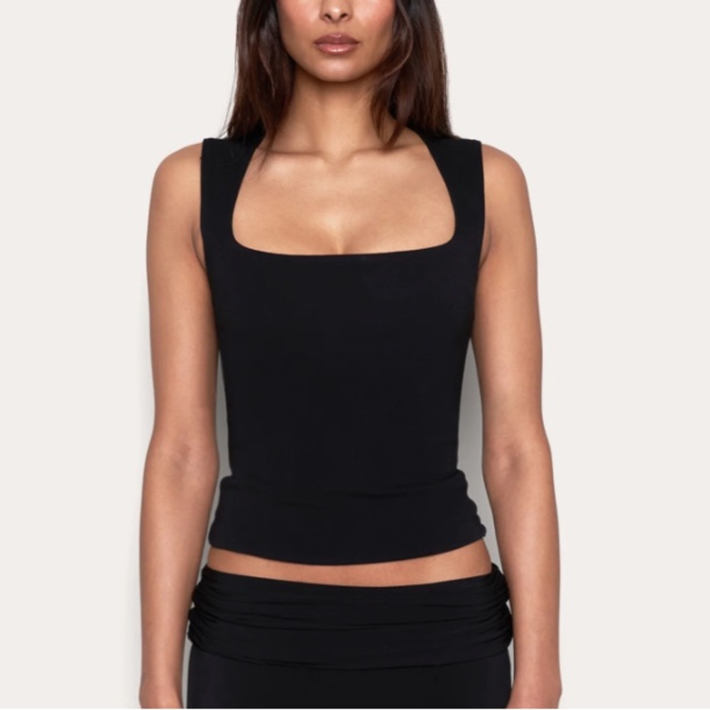 Danielle Guizio FULL LENGTH CELESTIAL TOP Black